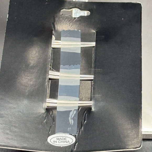 FAO SCHWARTZ Set of 3 Girl’s Hair Bow Clips - Picture 4 of 4